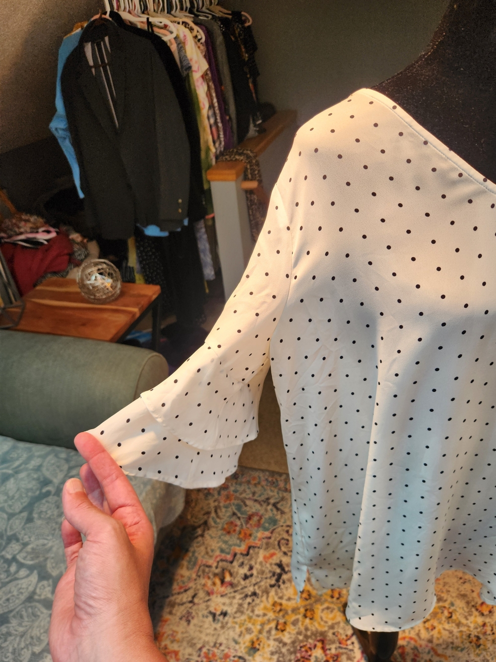 Loft White Polka Dot V-Neck Ruffle Sleeve Top Medium - Picture 5 of 9